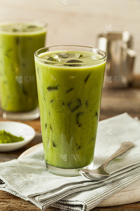 自制冰抹茶拿铁茶