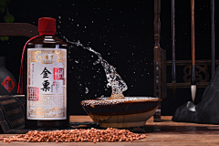 平面设计师Gigi采集到10月白酒