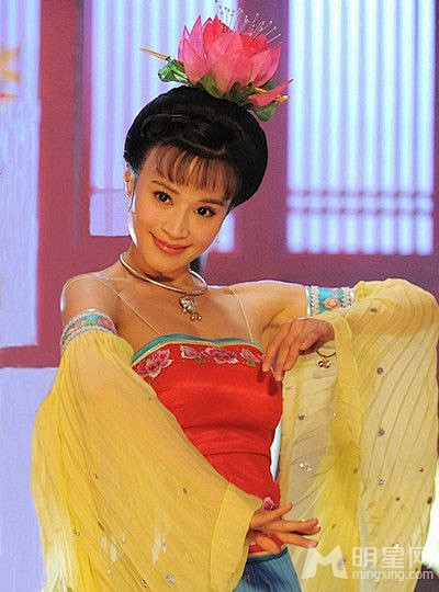 谢阿蛮饰演石小群出自杨贵妃秘史