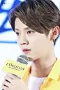 #鹿晗# 分享一张来自仙子的暴击。 ​​​​