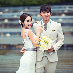 Happymy001采集到婚纱婚纱