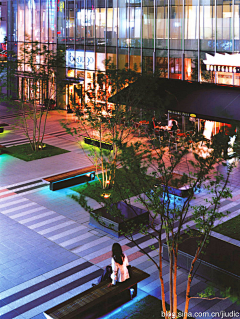 蓝城设计采集到JG—商业街景观