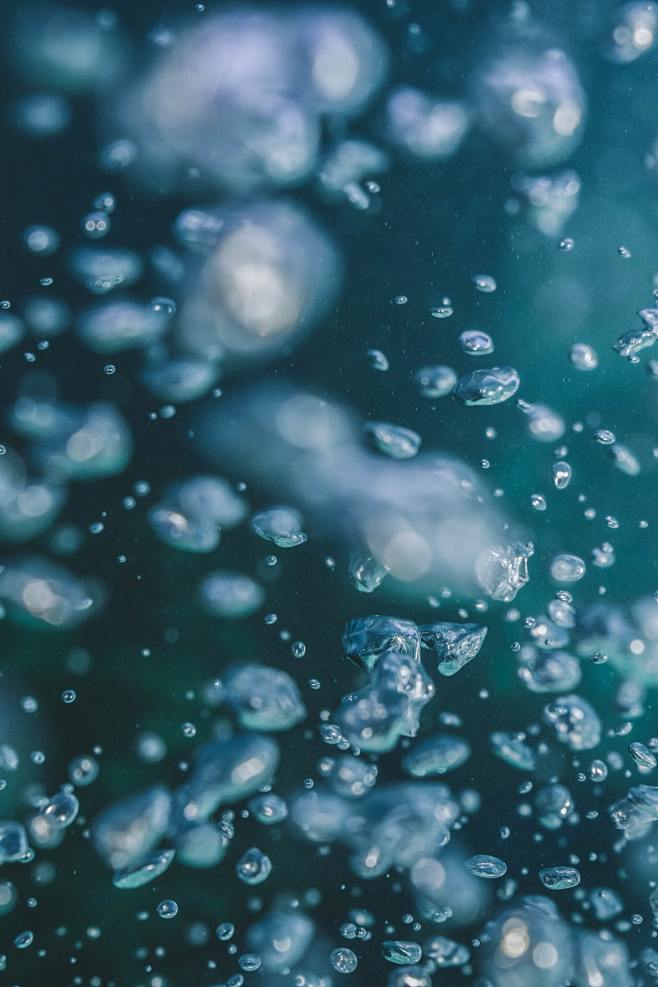 水