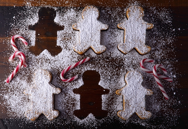 Baking Gingerbread M...