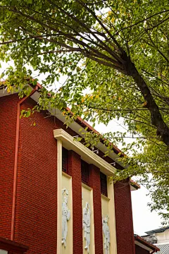 广西省立艺术馆桂林两江四湖建筑风景摄影图