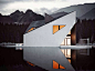 位于湖中的几何风极简住宅

设计师 Michal Nowak ​​​​