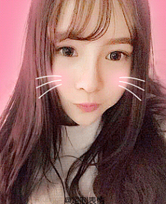 #定制表情成网红#  @定制表情  #gif# #表情包# #美女#  可爱的帆帆妹妹
