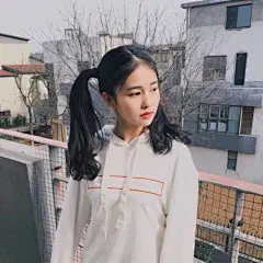 我每天都想见你
想你是自然规律
睡觉也要梦见你
你竖着看可以吗？