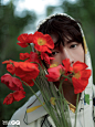 “Lay”了吗？放轻松！玩儿就好。
《智族GQ》2021年6月刊内页大片合集。近年来，张艺兴@努力努力再努力x 也尝试体验别的生活方式。在他加盟的慢综艺《向往的生活》里，他第一次体会到时间慢下来的感觉。原来自己都是花30分钟等外卖、用5分钟吃个饭，但在蘑菇屋，从采摘处理食材开始，要花几个小时甚至 ​​​​...展开全文c