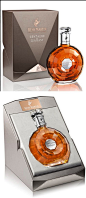 Remy Martin Centaure de Diamant Bottle and packaging: