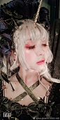 #LOLITA##工作周更# 
超级无敌喜欢今天的妆造！！自己xjb 编的发型加上@乌鸦_LoveNPeace  大神的妙手，成就了俺这一只unicorn 
俺们已经在这种看起来十分有钱妆造的道路上越走越远了

小裙子：@古典玩偶ClassicalPuppets  （幻兽图鉴，配色好好看！！好好看，好好看！！
假毛： ​​​​...展开全文c