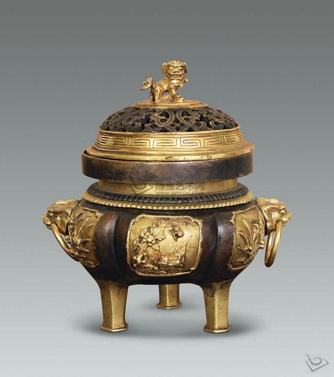铜鎏金兽钮双耳香炉