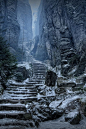 Emperor’s Corridor, Prachov Rocks, Czech Republic. Its like something straight out of SKYRIM #skyrim: 