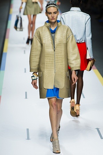 Fendi2013春夏高级成衣发布秀_2...