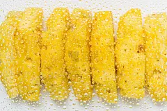 黄色的菠萝背景