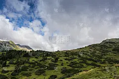 青山绿水，蓝天白云