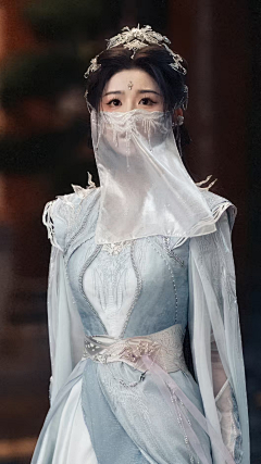慕容凝梦采集到古装服饰女