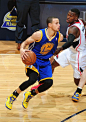 Stephen Curry #30 of the Golden State Warriors drives against the Atlanta Hawks: 