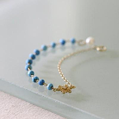 Maggiedeer采集到Pearl Bracelet