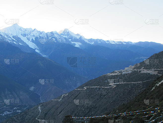 飞来寺和梅里雪山，德钦，中国，云南素材-花瓣网