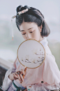 经珠不动凝两眉 铅华销尽见天真 (1)