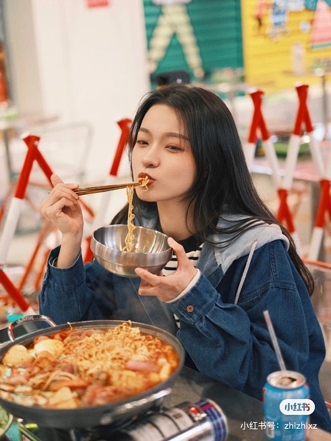 吃面、吃饭、女生