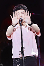 华晨宇
181002 珠海沙滩音乐节
最最最喜欢的宝贝 要一直笑的这么开心！
@华晨宇yu ​​​​