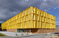【Hub Créatic ——法国科技孵化基地设计】 位于Nantes的Hub Créatic项目由Tetrarc负责设计，是一座专为开发数字应用产品的创业公司修建的大楼。生气勃勃的黄色外墙内驻扎了70家新兴公司。大楼的修建让他们在城市内崭露头角，并为他们提供了租金更低的灵活工作空间。创业… http://t.cn/RPVJVvb