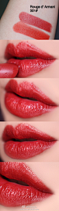 #motherliu试色#<a class="text-meta meta-tag" href="/search/?q=丢粉评测">#丢粉评测#</a> Rouge d' Armani<br/>lasting satin lip color（黑管缎感丝滑滋润唇膏，挚爱唇膏）<br/>300 301试色<br/>Armani这个系列我唯一的两支 这个系列很滋润 显色度极佳 易卸 不拔干 壳子吸铁 高级感强&a