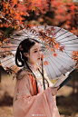 #成都约拍##日本旅拍#
/ 唯有相思不可医
出境@-芝月-
摄影@李沐鸿Civ
衣服：@菩提雪传统服饰
比甲：@有香如故汉服
云肩：@春山集Bambolotta 