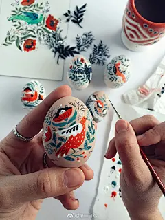#手绘插画# #手绘第二自然# #复活节彩蛋# 
复活节彩蛋，Dinara Mirtalipova 。 ​​​​