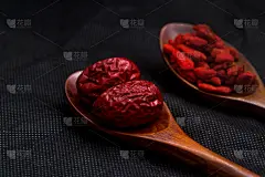 枸杞,汤匙,木匙,枣,黑色背景,黑色,木制,干的,健康保健,图像