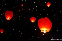 #免费商用素材#  ｜  #可商用ps素材#     
古风孔明灯第二套 - 2017年最后一发
转发祈福，祝各位新年快乐。
还有两个放不下，放pan里好了。
高清无水印可私戳（包括之前），附上素材名字

｜ 灯火火｜ ​​​​