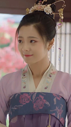 采集宅式桃君采集到2019惹不起的殿下大人惹不起的殿下大人-涂思雅-金