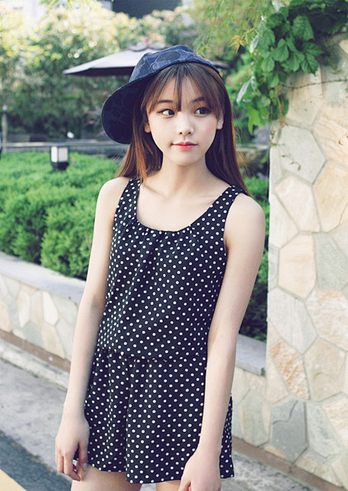 可爱嫩妹子
