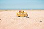 beach-blur-camper-386000