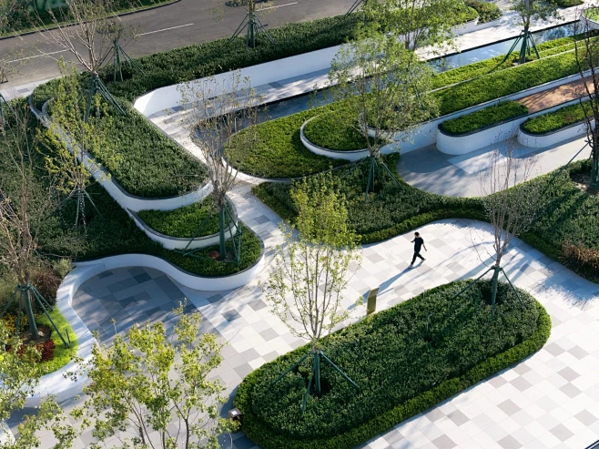 社区公园式示范区：正荣·美的·和筑梅江 / 魏玛景观-花瓣网