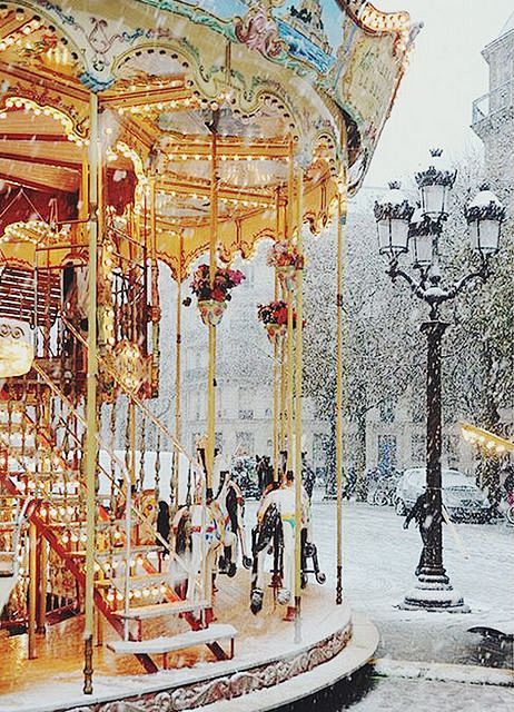 The carousel, Paris