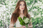 【美图分享】Oleg Gekman的作品《Portrait of beautiful young woman with lily of the valley》 #500px#