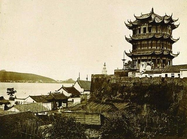 民国时的大武汉：一百多年前的黄鹤楼，繁荣...
