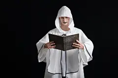 魔法师魔法书童话万圣节外模人物摄影图