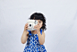 小女孩相机拍照儿童节人物摄影图照片元素