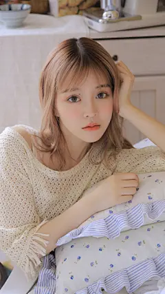 长腿居家美女手机壁纸