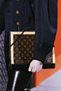 Louis Vuitton F/W 2019 Bags｜Mini Luggage小箱子持续发光发热，棋盘格也拼色重生，还有日常出行大小正正好的马鞍包，即刻种草～ ​​​​