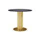 一款适简单圆滑的桌子，由镀黄铜管材制成的多功能和优雅的桌子底座。