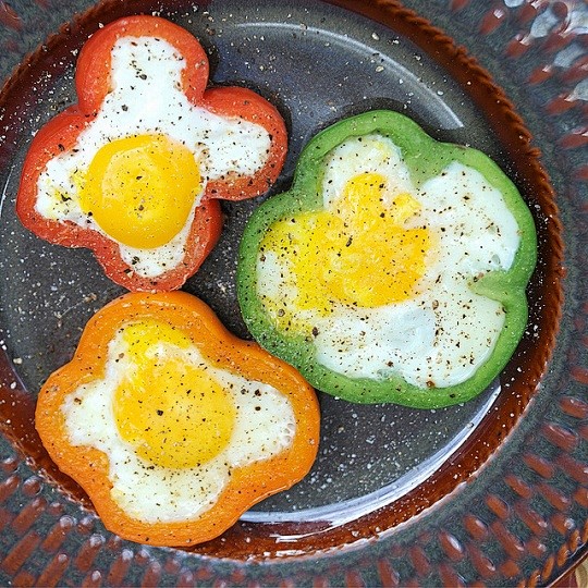 Eggs in veggie rings...