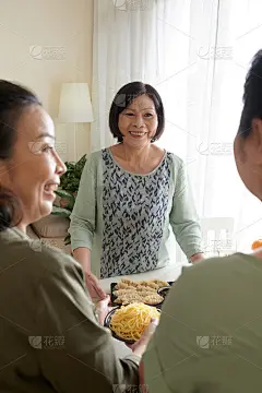 在家里举办晚宴