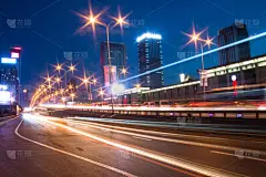 光,运动跑道,水平画幅,夜晚,无人,陆用车,交通,户外,活力,都市风景