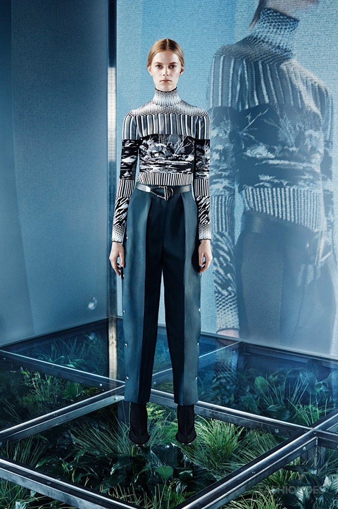 Balenciaga Pre-Fall ...