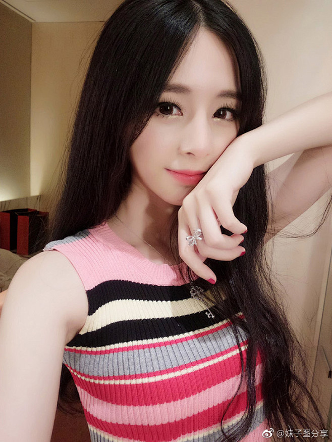 美女自拍